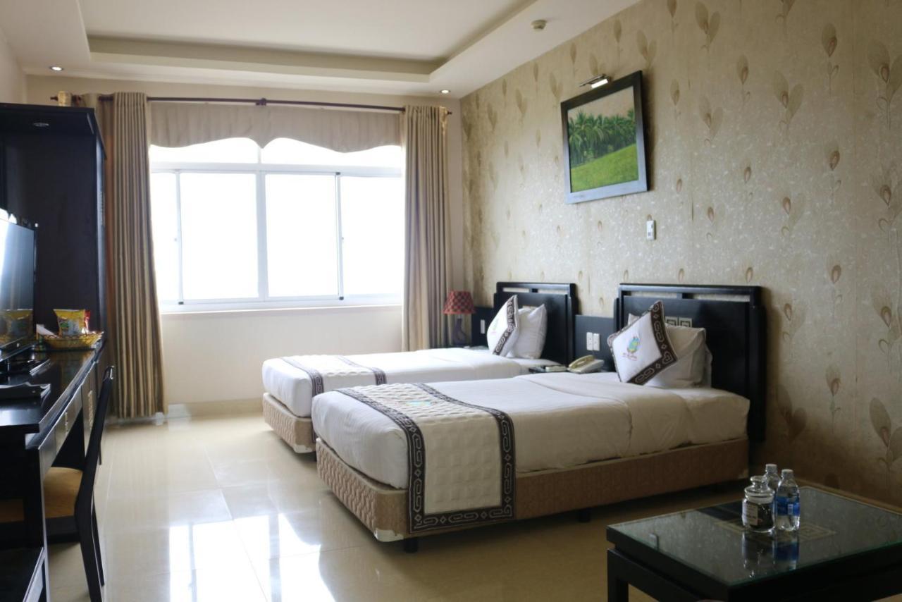 Viet Uc Hotel Ben Tre Exteriör bild