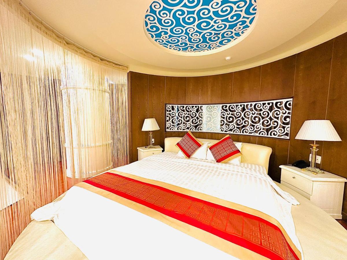 Viet Uc Hotel Ben Tre Exteriör bild