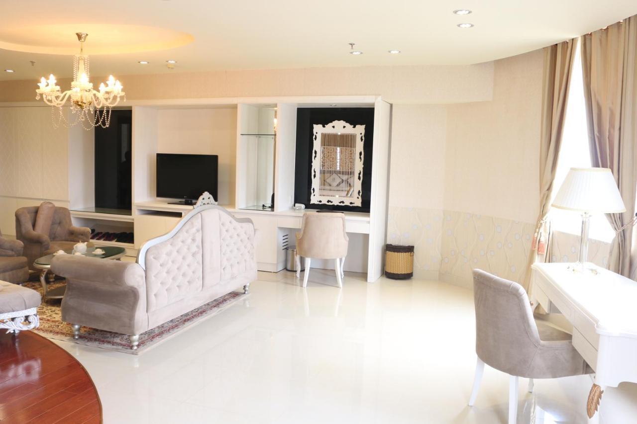 Viet Uc Hotel Ben Tre Exteriör bild